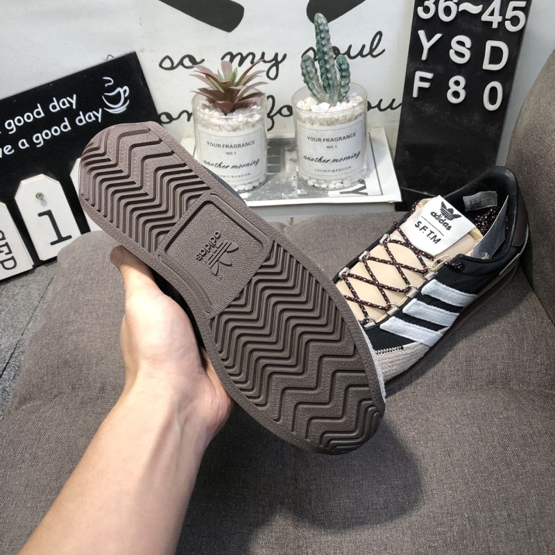 아디다스 엑스 더 뮤트를 위한 노래