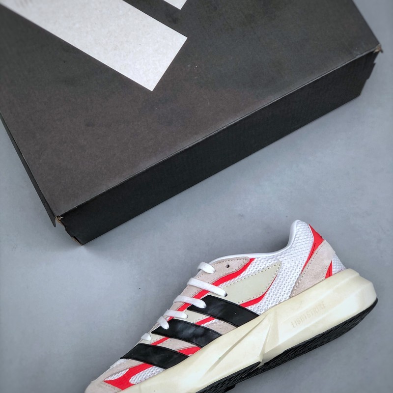 아디다스 E 광고 라이트블레이즈