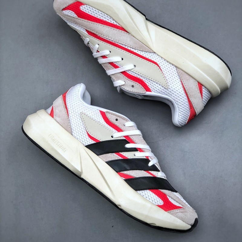 아디다스 E 광고 라이트블레이즈