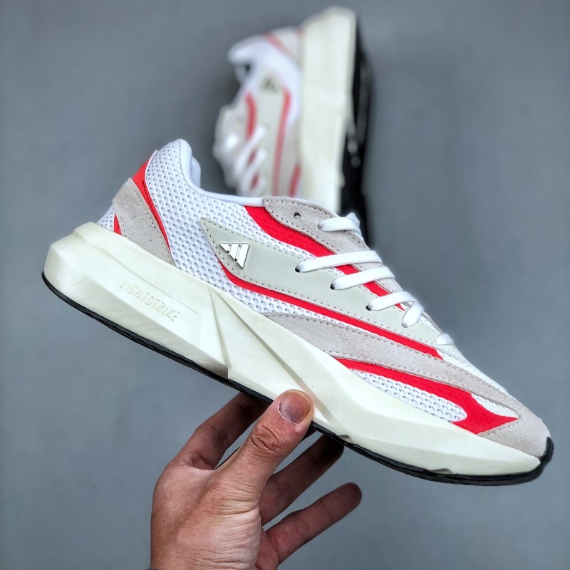 아디다스 E 광고 라이트블레이즈