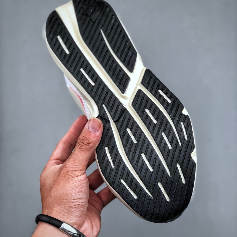 아디다스 E 광고 라이트블레이즈