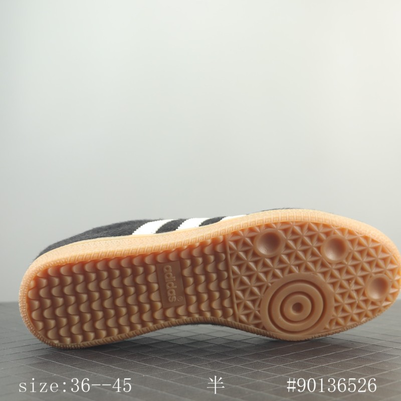 나쁜 토끼 x 아디다스 가젤 실내