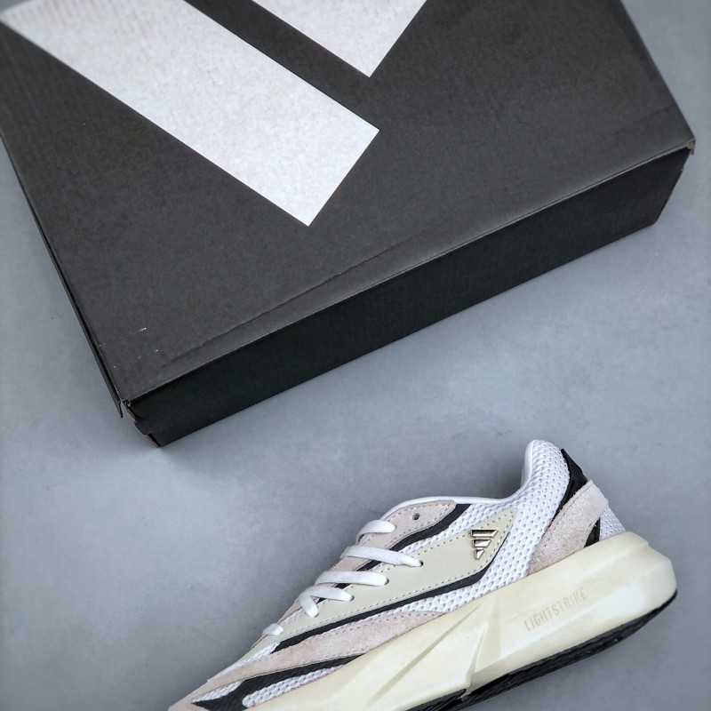 아디다스 E 광고 라이트블레이즈