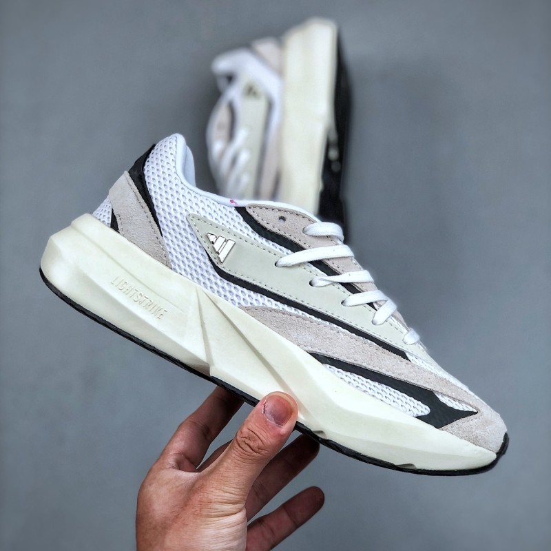 아디다스 E 광고 라이트블레이즈