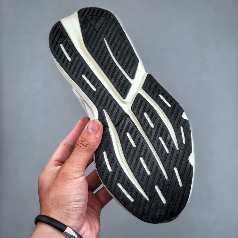 아디다스 E 광고 라이트블레이즈