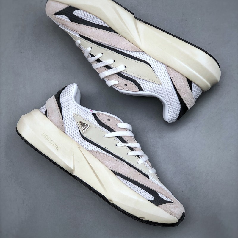 아디다스 E 광고 라이트블레이즈