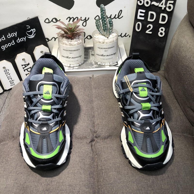 아디다스 남녀 공용 XLG 러너 디럭스 런닝화