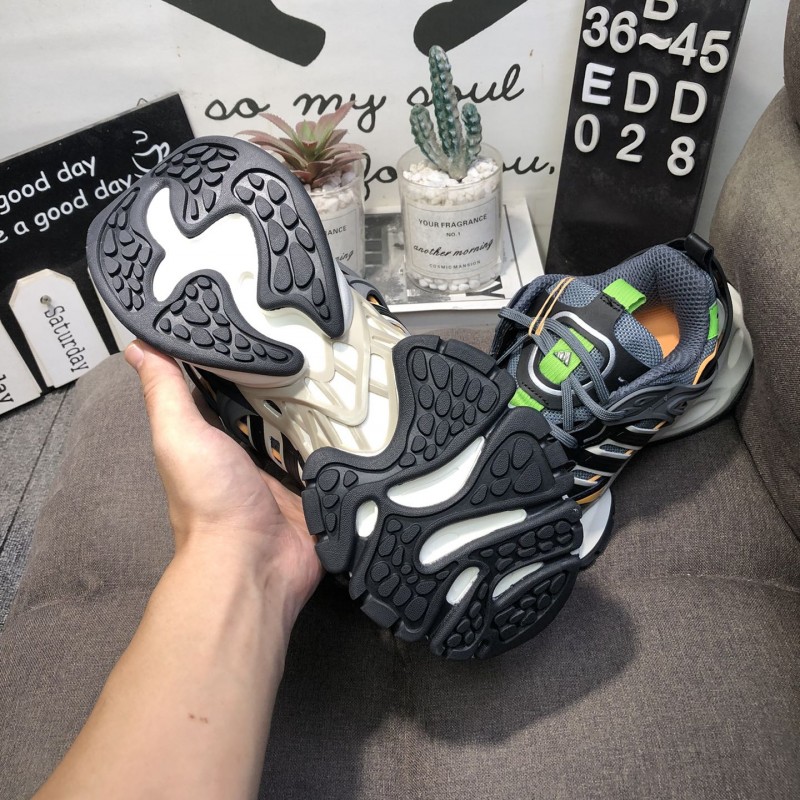 아디다스 남녀 공용 XLG 러너 디럭스 런닝화