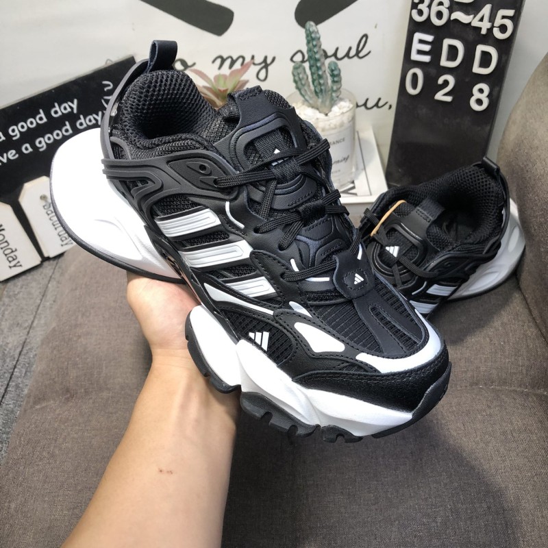 아디다스 남녀 공용 XLG 러너 디럭스 런닝화