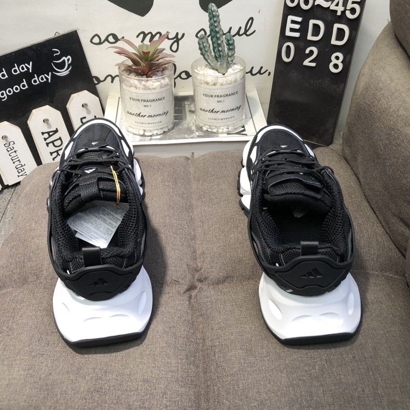 아디다스 남녀 공용 XLG 러너 디럭스 런닝화