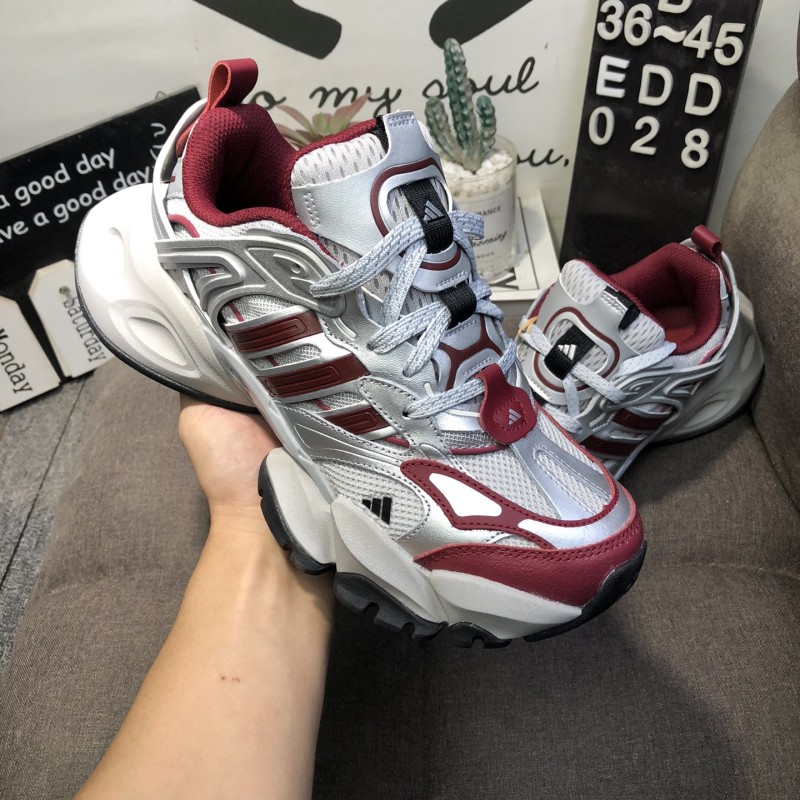 아디다스 남녀 공용 XLG 러너 디럭스 런닝화