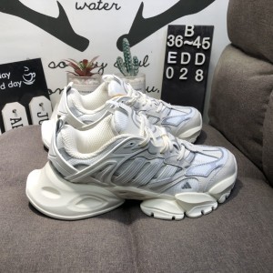 아디다스 남녀 공용 XLG 러너 디럭스 런닝화