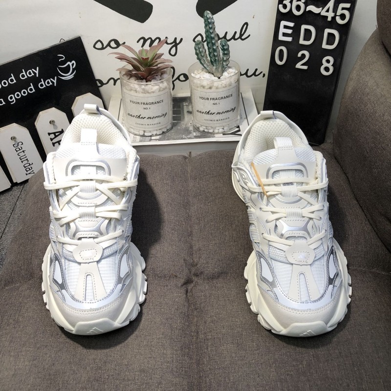 아디다스 남녀 공용 XLG 러너 디럭스 런닝화