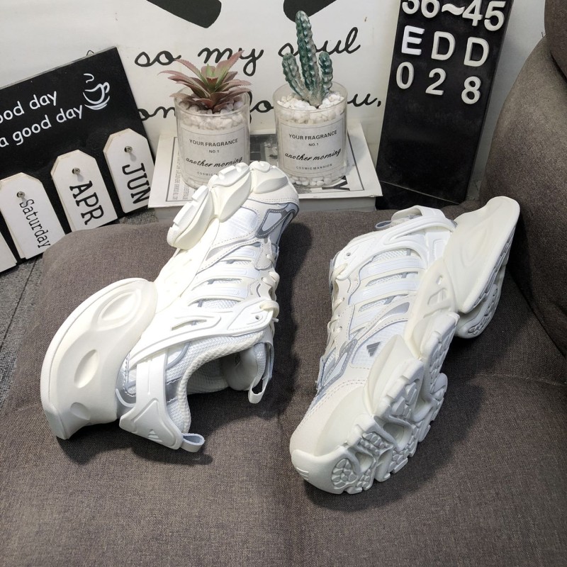 아디다스 남녀 공용 XLG 러너 디럭스 런닝화