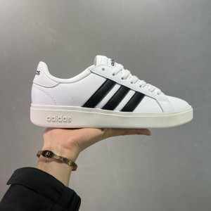 나쁜 토끼 x 아디다스 가젤 실내