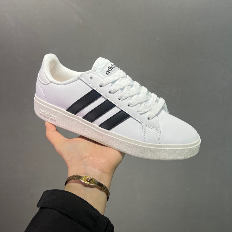 나쁜 토끼 x 아디다스 가젤 실내