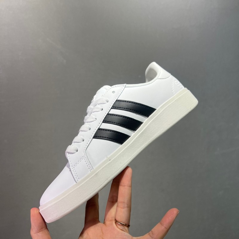 나쁜 토끼 x 아디다스 가젤 실내