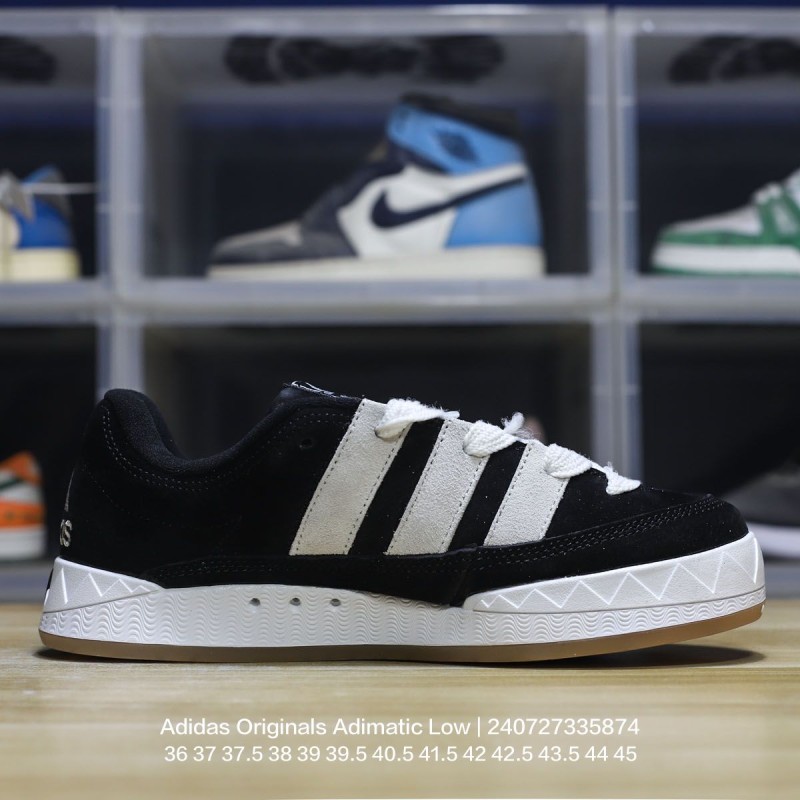 아디다스 스니커즈 운동화 아디매틱