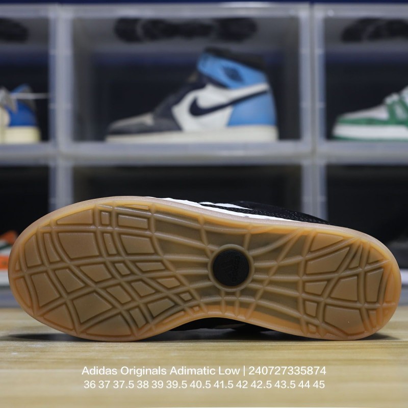 아디다스 스니커즈 운동화 아디매틱