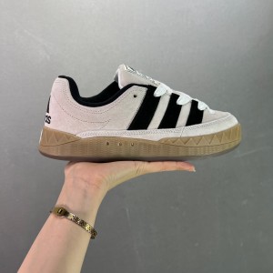 아디다스 스니커즈 운동화 아디매틱