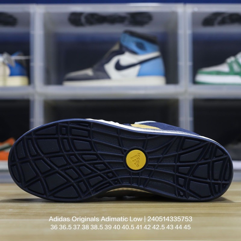 아디다스 스니커즈 운동화 아디매틱