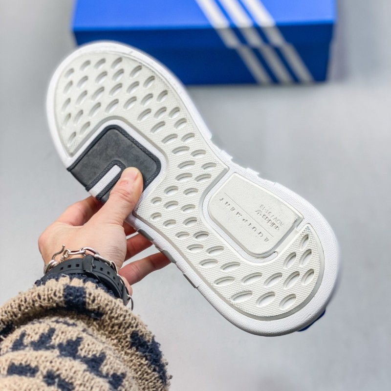 아디다스 EQT 바스크 어드밴스 V2