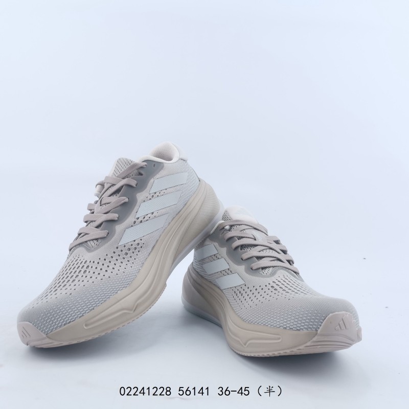 아디다스 초신성 라이즈 슈즈