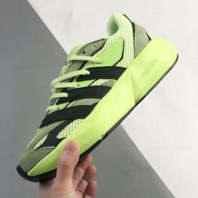 아디다스 라이트블레이즈 운동화