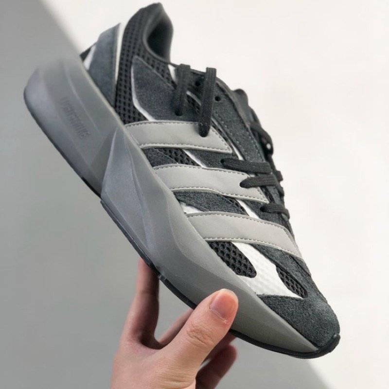 아디다스 라이트블레이즈 운동화