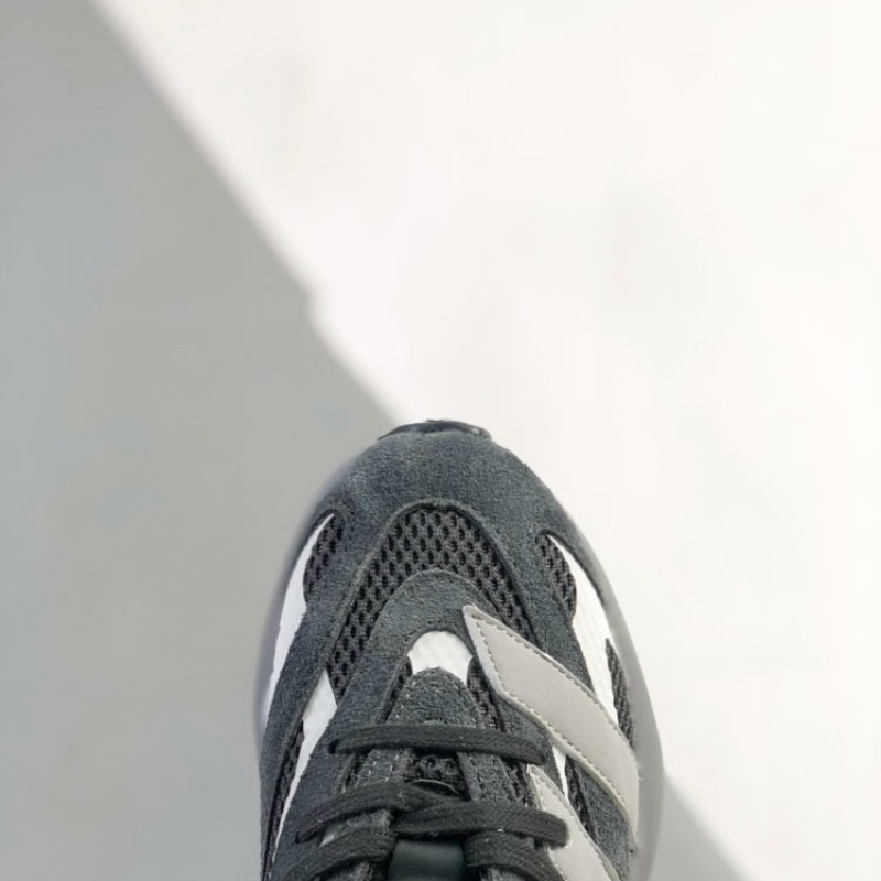 아디다스 라이트블레이즈 운동화