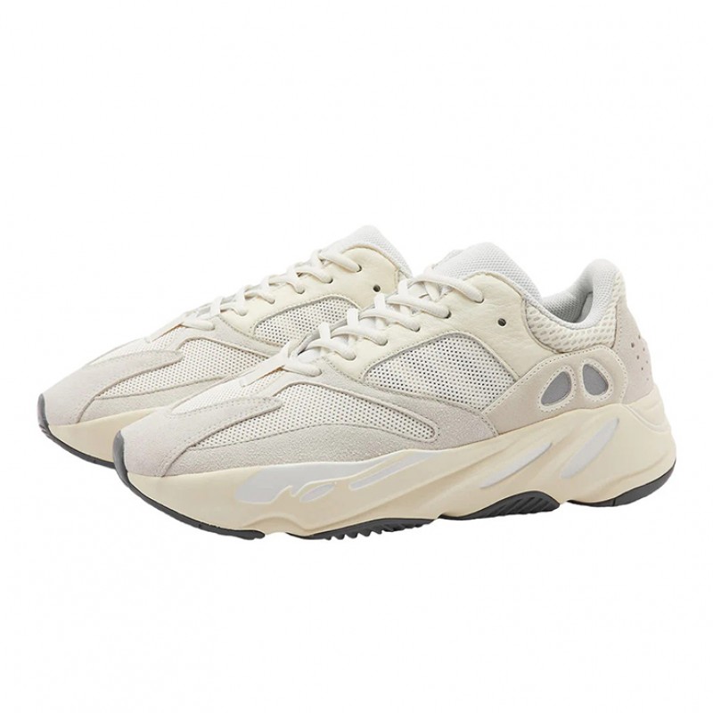 [아디다스]  아디다스 이지부스트 700 EG7596