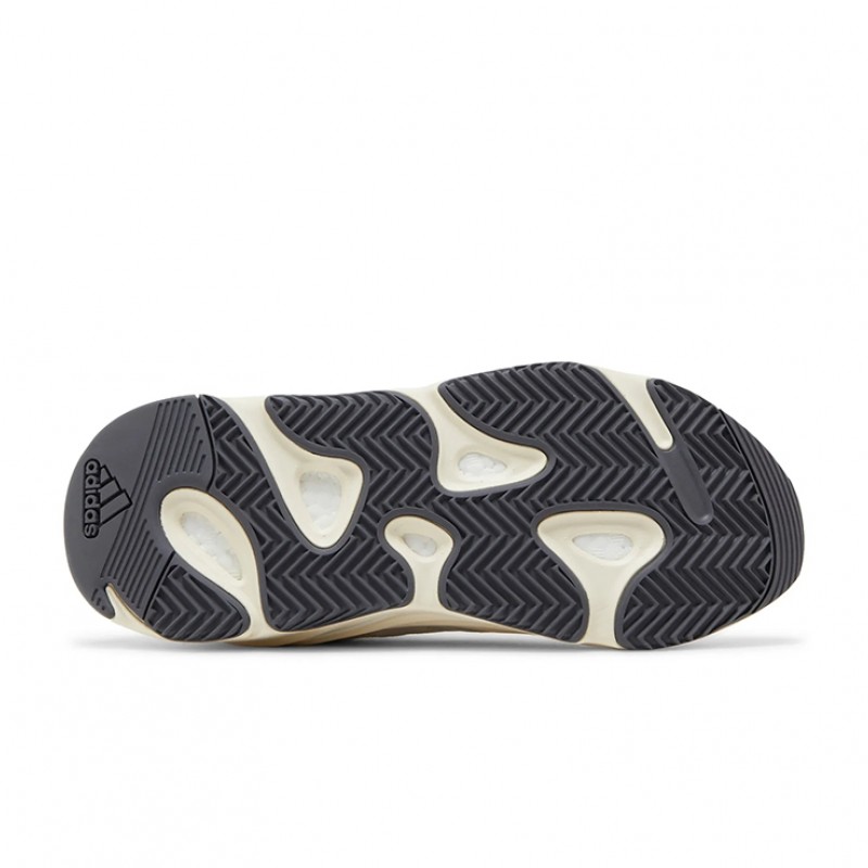 [아디다스]  아디다스 이지부스트 700 EG7596