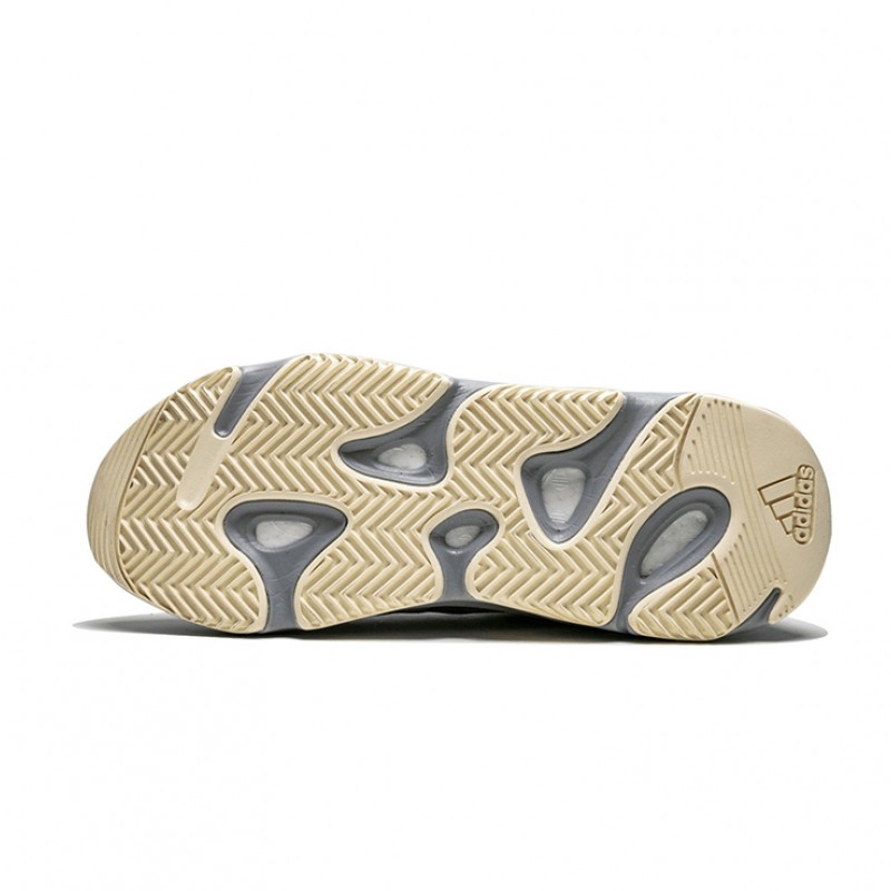 [아디다스]  아디다스 이지부스트 700 FW2549