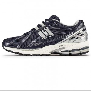 뉴발란스 1906 운동화 M1906RCA