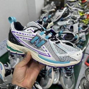 뉴발란스 1906 운동화 M1906RCF