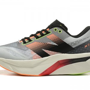 뉴발란스 연료전지 레벨 V4 운동화