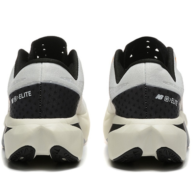 뉴발란스 연료전지 레벨 V4 운동화