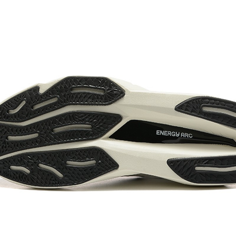 뉴발란스 연료전지 레벨 V4 운동화