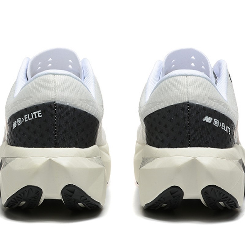 뉴발란스 연료전지 레벨 V4 운동화