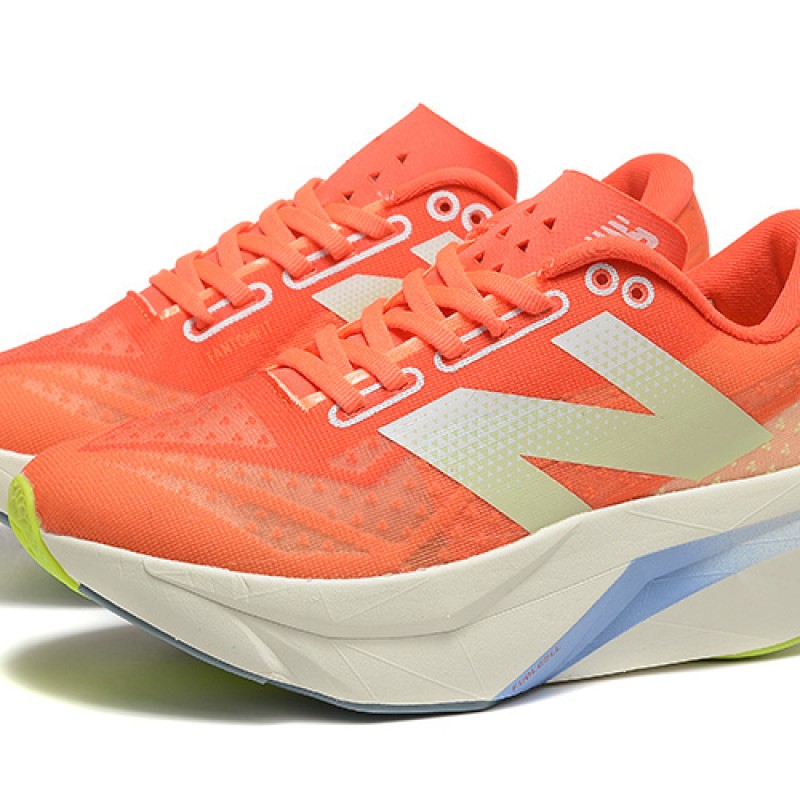 뉴발란스 연료전지 레벨 V4 운동화