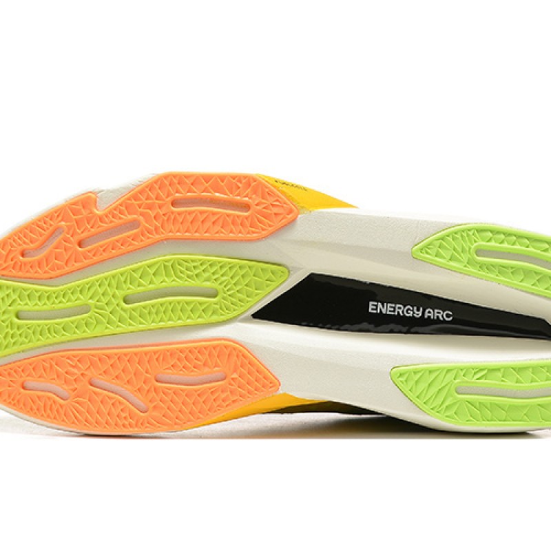 뉴발란스 연료전지 레벨 V4 운동화