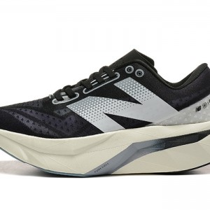 뉴발란스 연료전지 레벨 V4 운동화