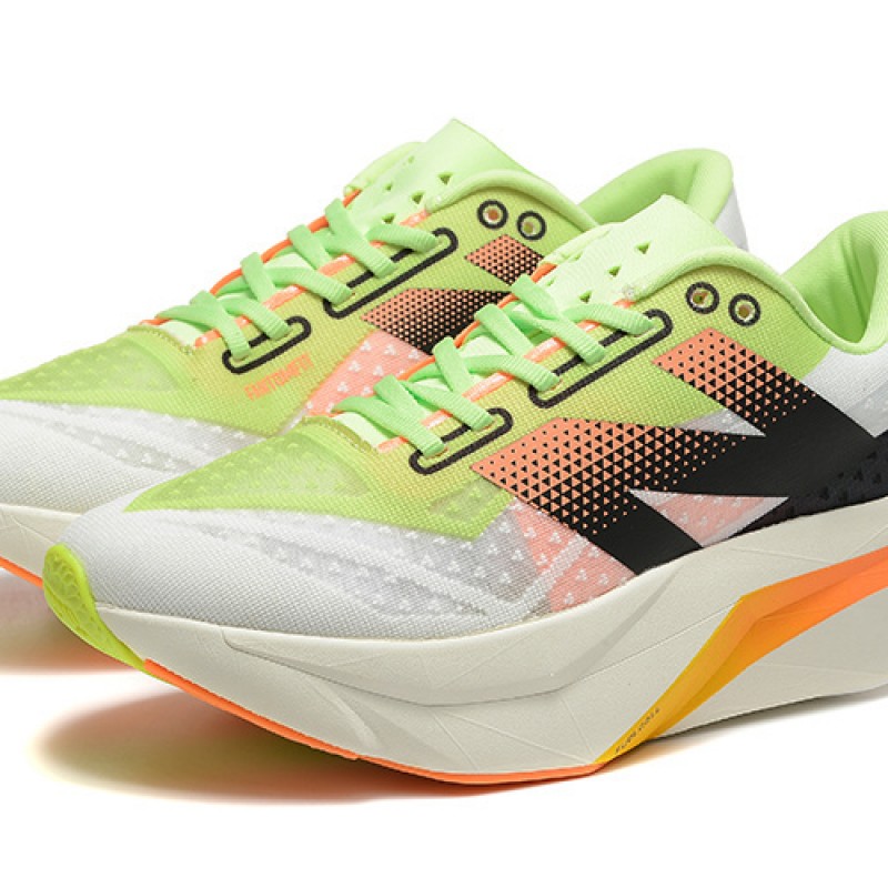 뉴발란스 연료전지 레벨 V4 운동화