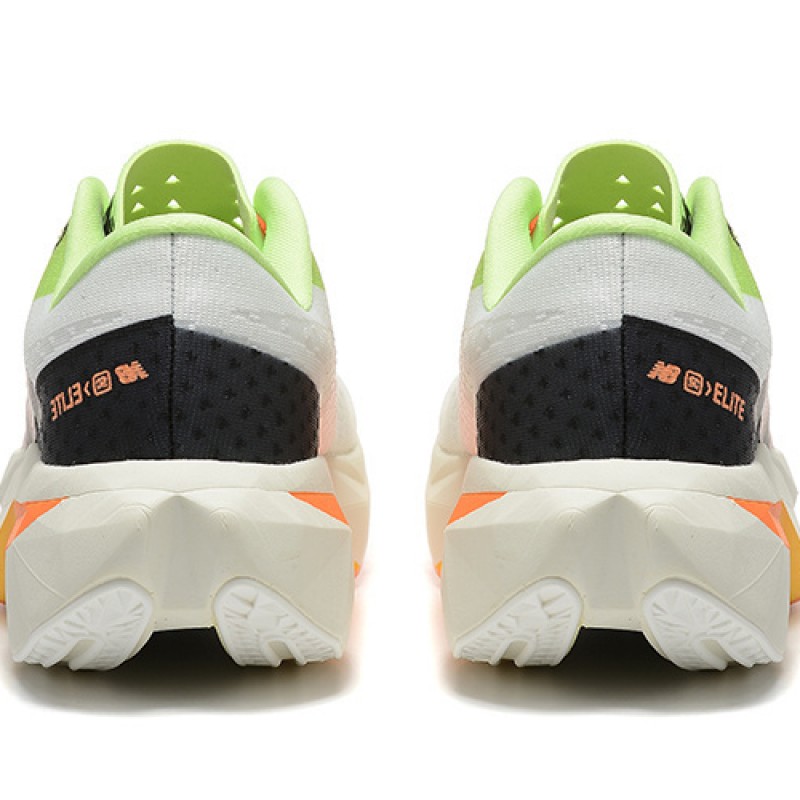 뉴발란스 연료전지 레벨 V4 운동화