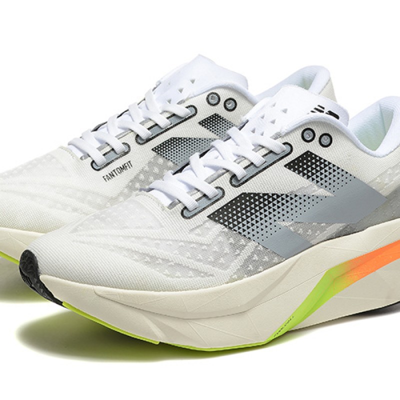 뉴발란스 연료전지 레벨 V4 운동화