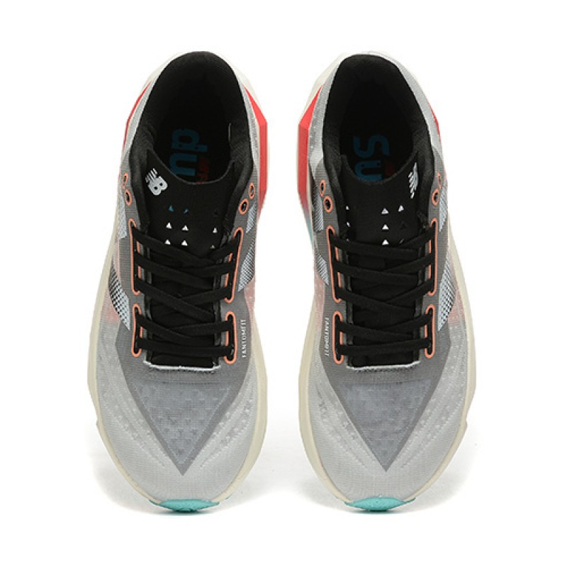 뉴발란스 연료전지 레벨 V4 운동화