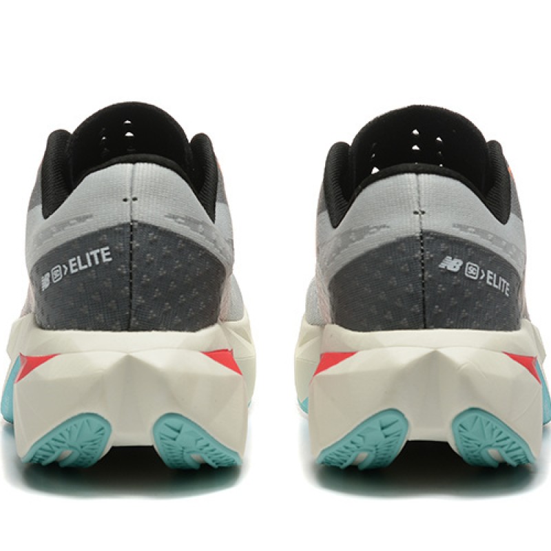 뉴발란스 연료전지 레벨 V4 운동화