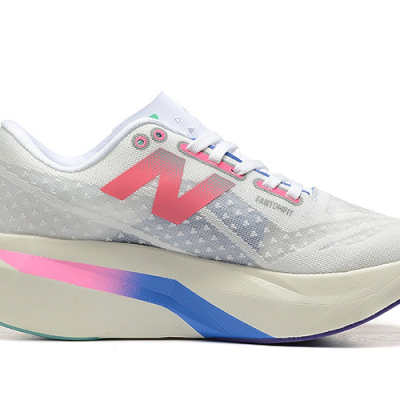 뉴발란스 연료전지 레벨 V4 운동화