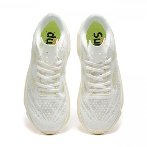 뉴발란스 연료전지 레벨 V4 운동화