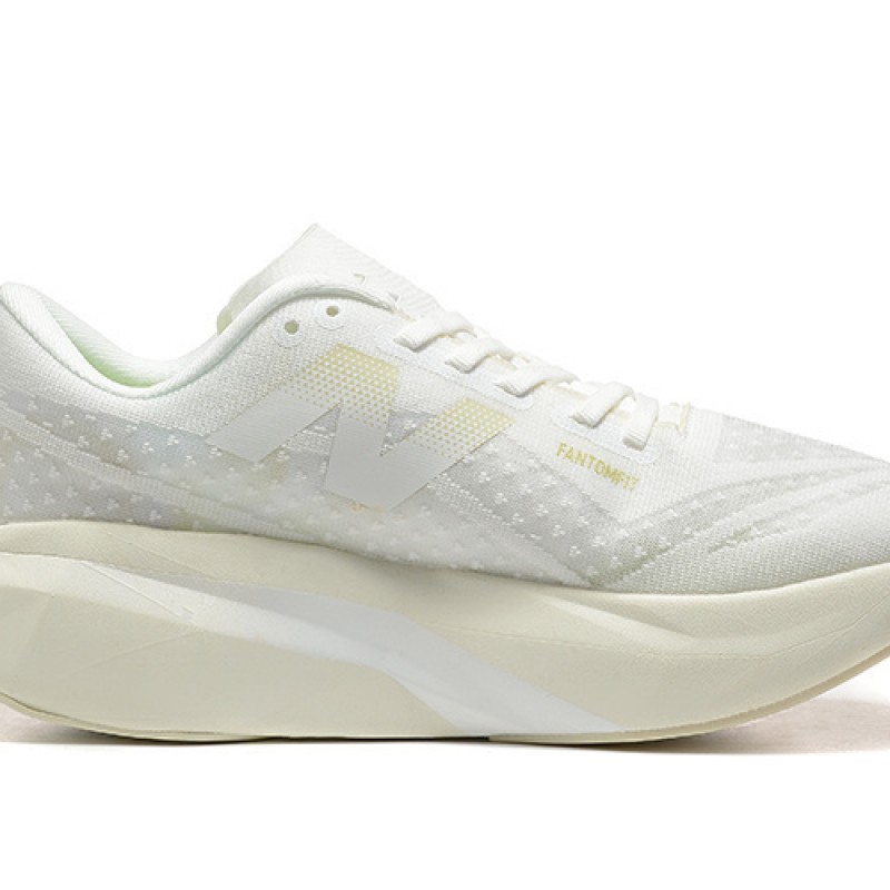 뉴발란스 연료전지 레벨 V4 운동화